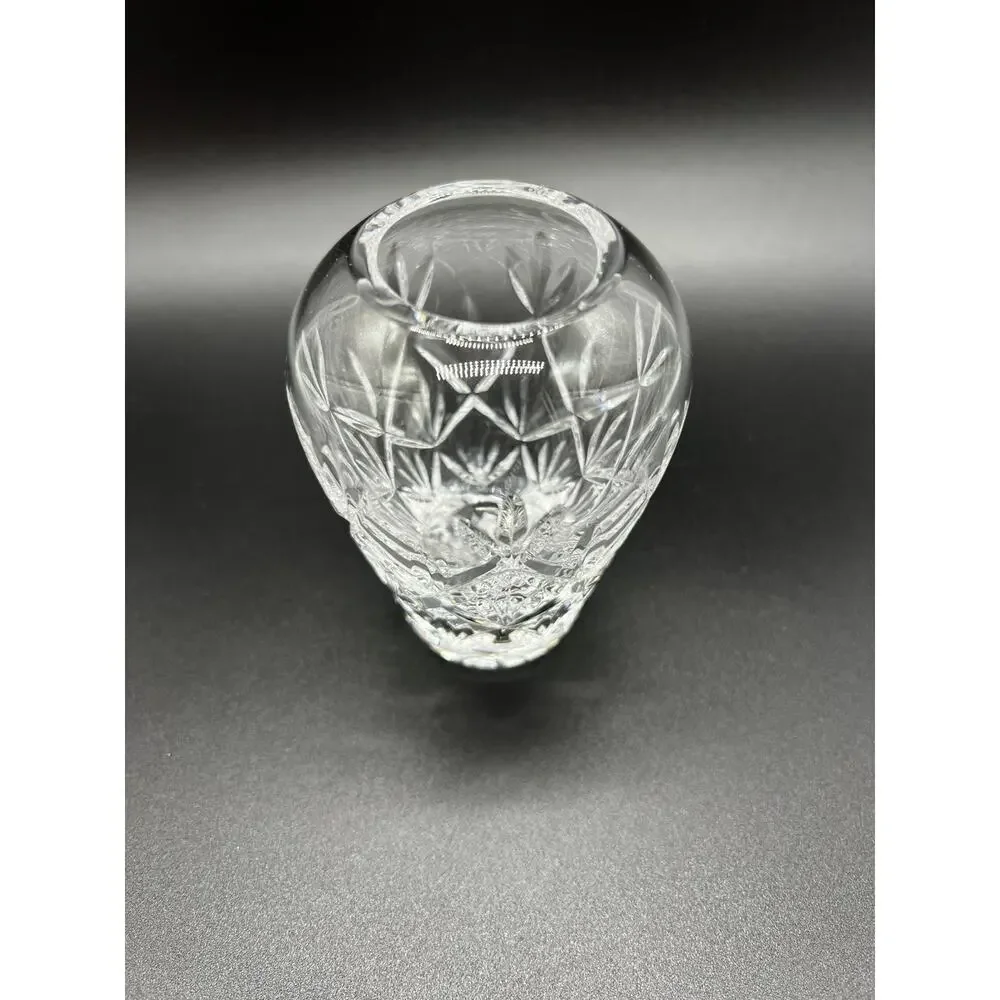 Tiffany & Co Sybil Diamond Cut Crystal Bud Vase 4.25” Tall